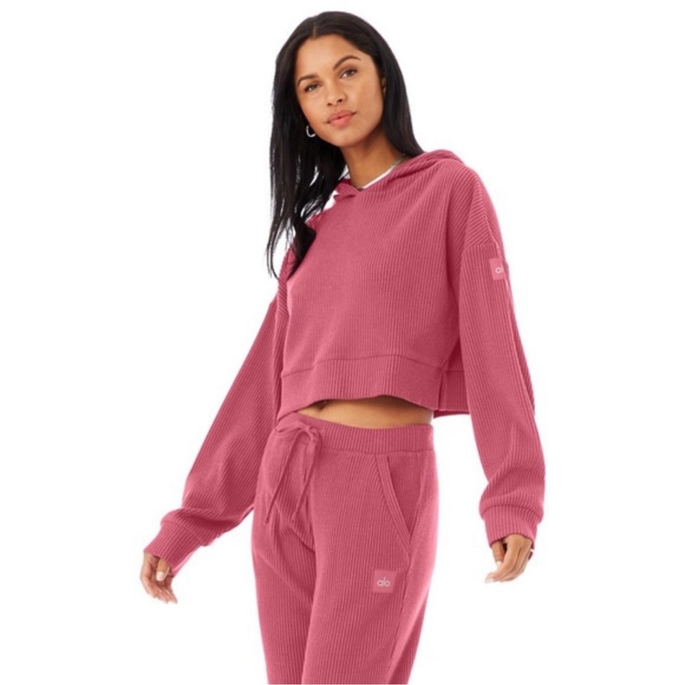 Alo Yoga Muse ribbed pant and hoodie Set in Raspberry Sorbet Pink. Sz M